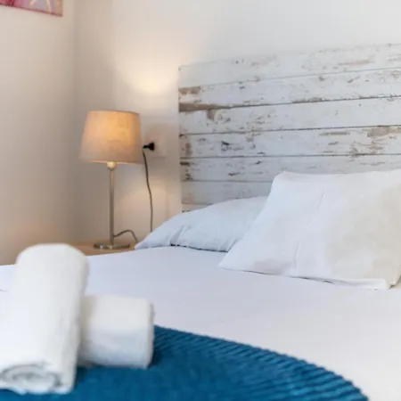 Carla,centro A 350m Playa Vut-4340-as